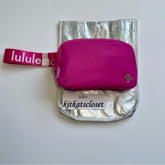 🆕 SONIC PINK/WHITE WORDMARK LOGO - NWT lululemon everywhere belt bag EBB 1L - Picture 2 of 11